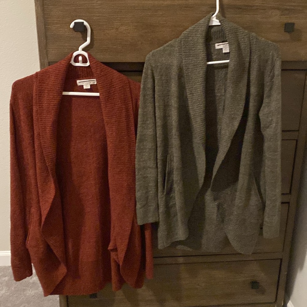 Barefoot Dreams. Cozychic Lite open cardigan